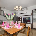 Marieta Apartment