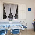 Apartment Marieta *