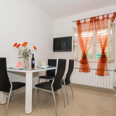 Marieta Apartment Makarska