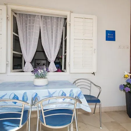 Apartment Marieta *