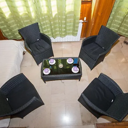 Apartment Marieta *